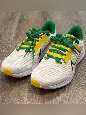 Nike Running Shoes Mens 9.5 Air Zoom Pegasus 40 Oregon Ducks Trainers DZ5979-100